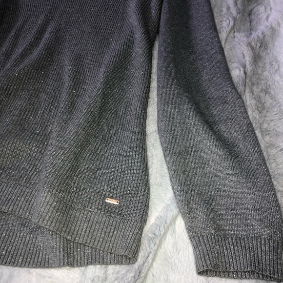 gray and silver Tommy Hilfiger sweater - Picture 6 of 8
